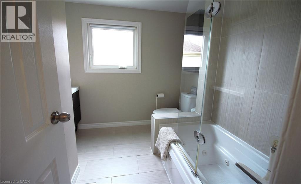 37 Brewster Street, Hamilton, Ontario  L8T 4R6 - Photo 10 - 40829783
