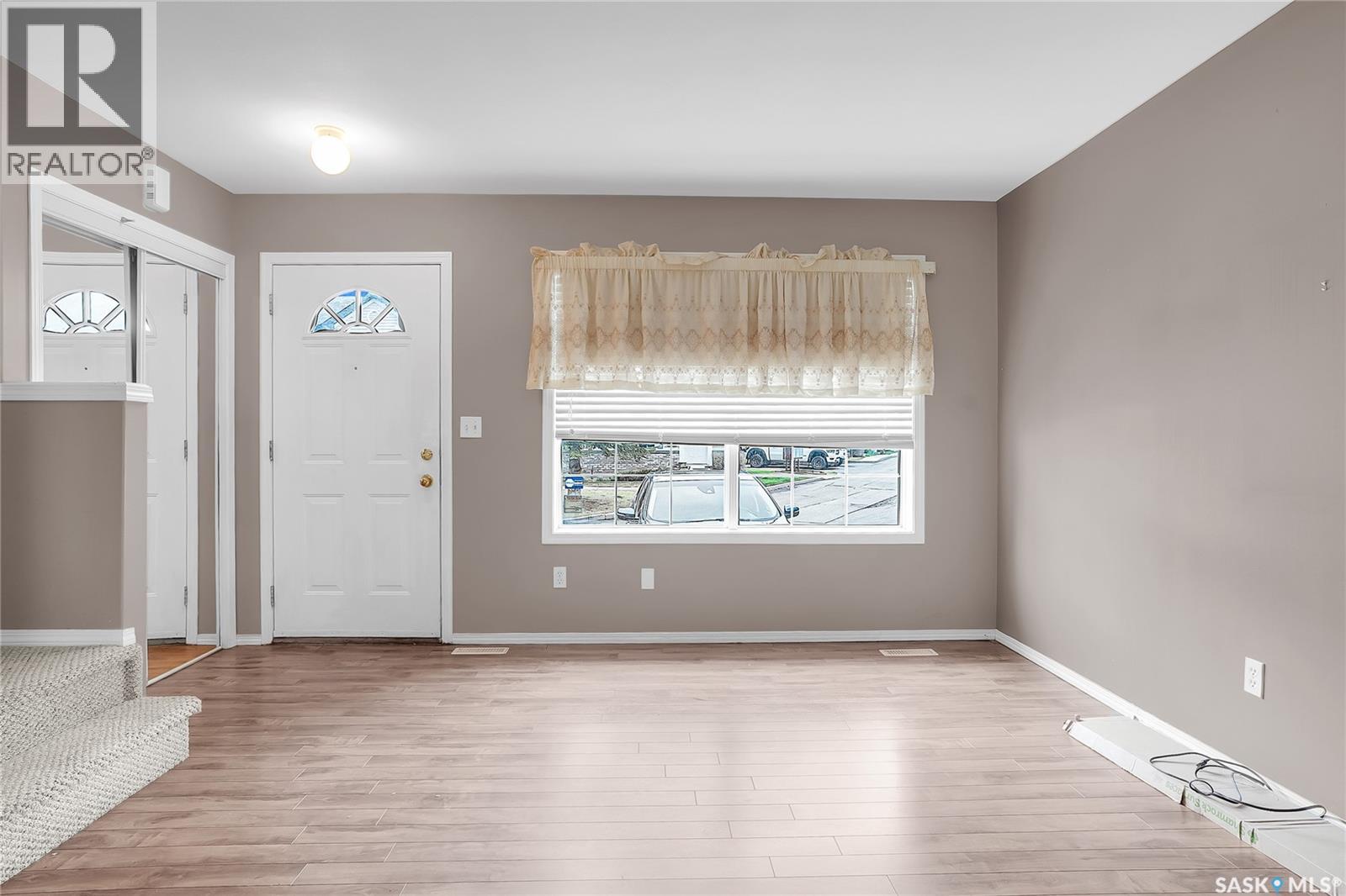 102 670 Kenderdine Road, Saskatoon, Saskatchewan  S7N 4W2 - Photo 4 - SK036077