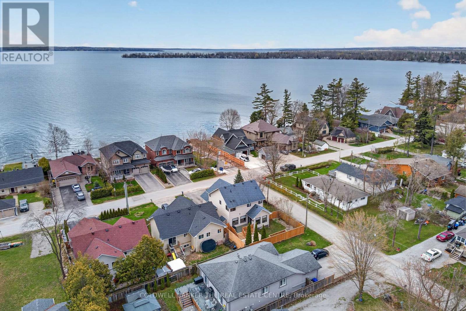 684 LAKELANDS AVENUE, Innisfil, Ontario