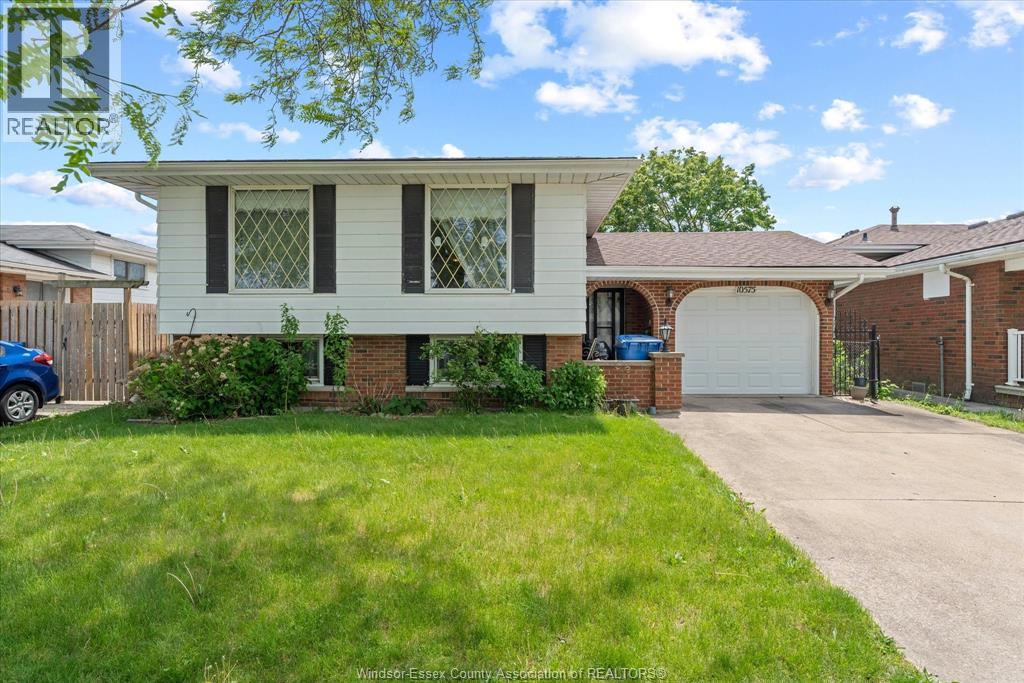 MLS# 26011394: 10575 Mulberry DRIVE, Windsor, Canada