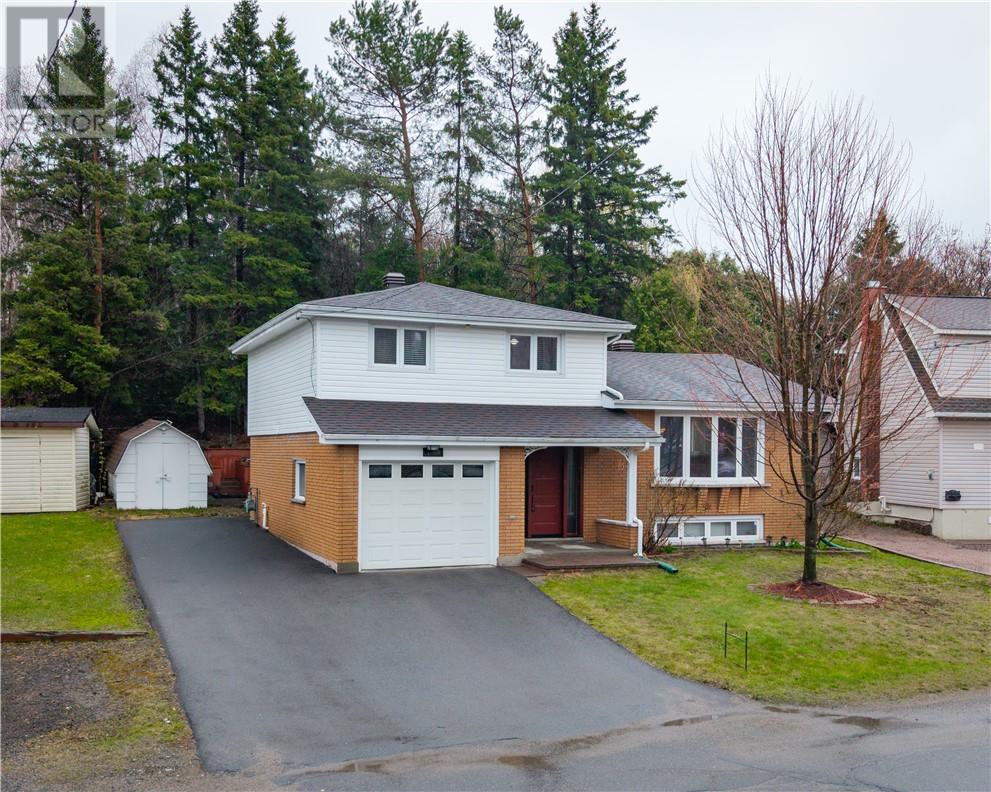 1086 Beverly Drive, Greater Sudbury, Ontario  P3A 4B5 - Photo 1 - 2127868