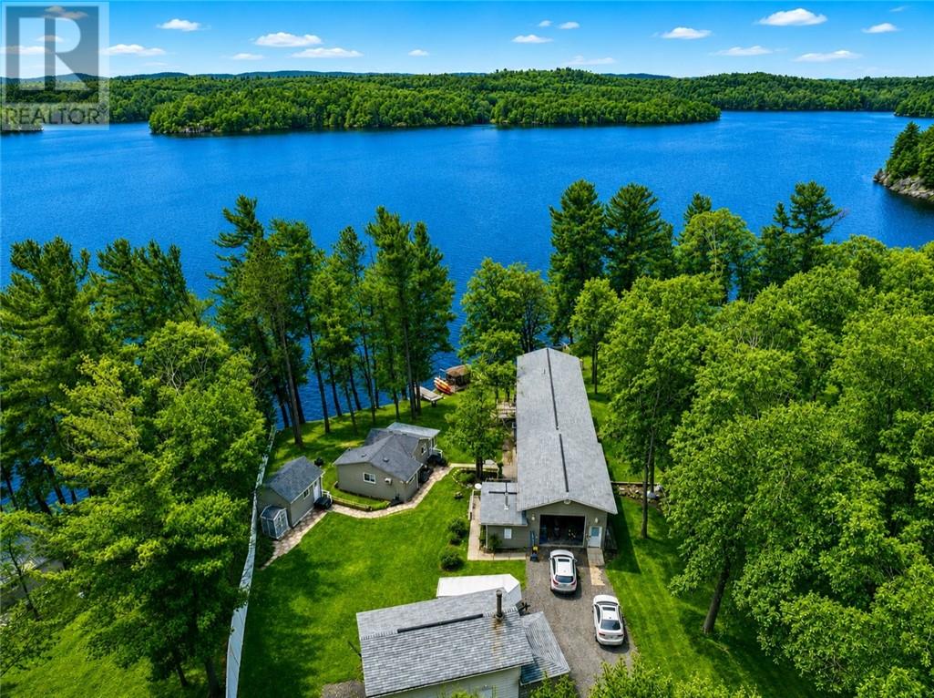 2033 Panache North Shore Road, Whitefish, Ontario  P0M 3E0 - Photo 3 - 2127823