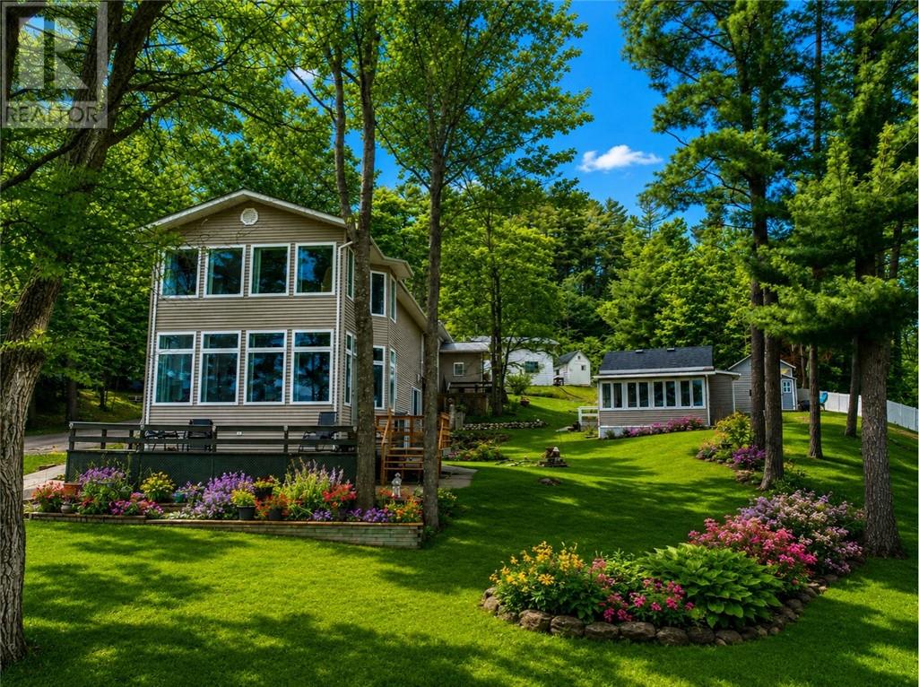 2033 Panache North Shore Road, Whitefish, Ontario  P0M 3E0 - Photo 4 - 2127823