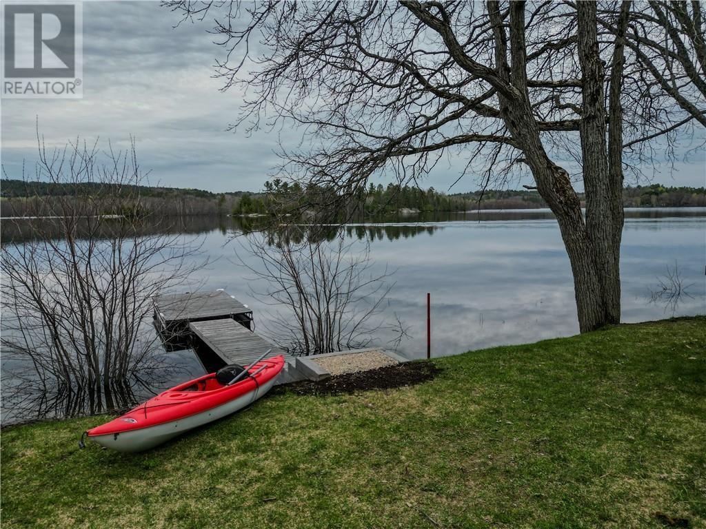 30 Anna Road, Whitefish, Ontario  P0M 3E0 - Photo 3 - 2127800