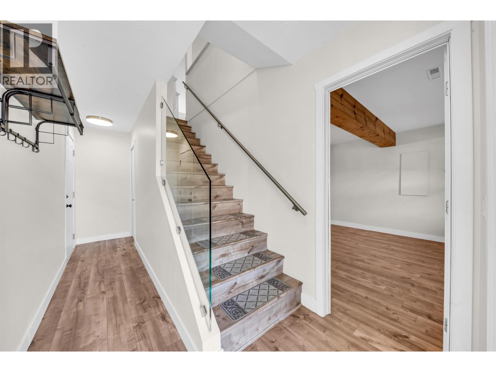 22656 Kendrick Loop, Maple Ridge, British Columbia  V2X 9N5 - Photo 5 - R3124514