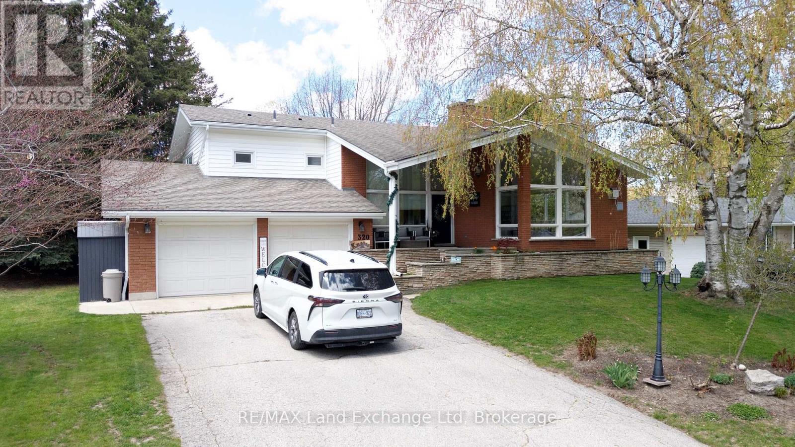 320 SUMMIT DRIVE, North Huron, Ontario