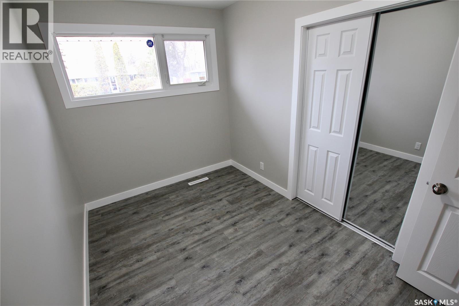 303 Royal Street, Regina, Saskatchewan  S4R 4Y2 - Photo 14 - SK036342