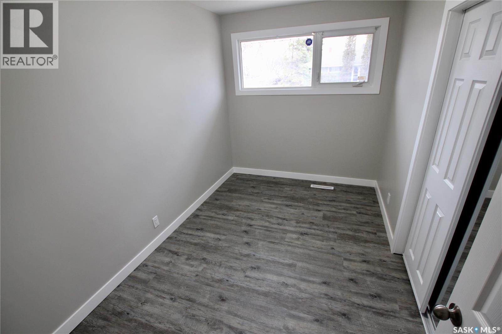 303 Royal Street, Regina, Saskatchewan  S4R 4Y2 - Photo 16 - SK036342