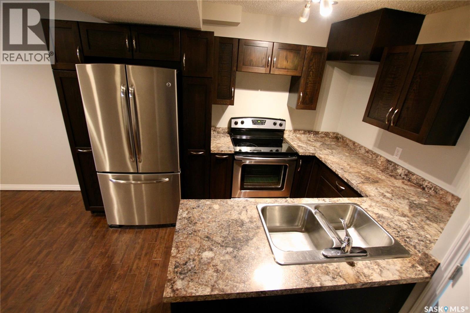 303 Royal Street, Regina, Saskatchewan  S4R 4Y2 - Photo 20 - SK036342