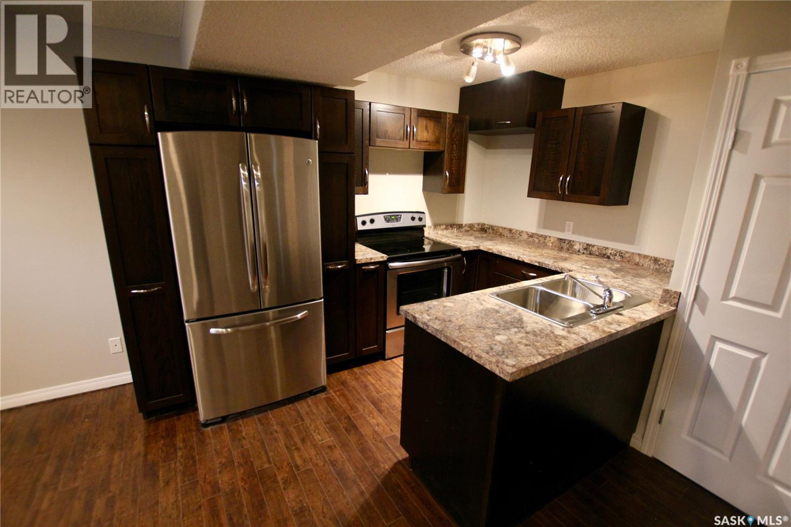 303 Royal Street, Regina, Saskatchewan  S4R 4Y2 - Photo 22 - SK036342
