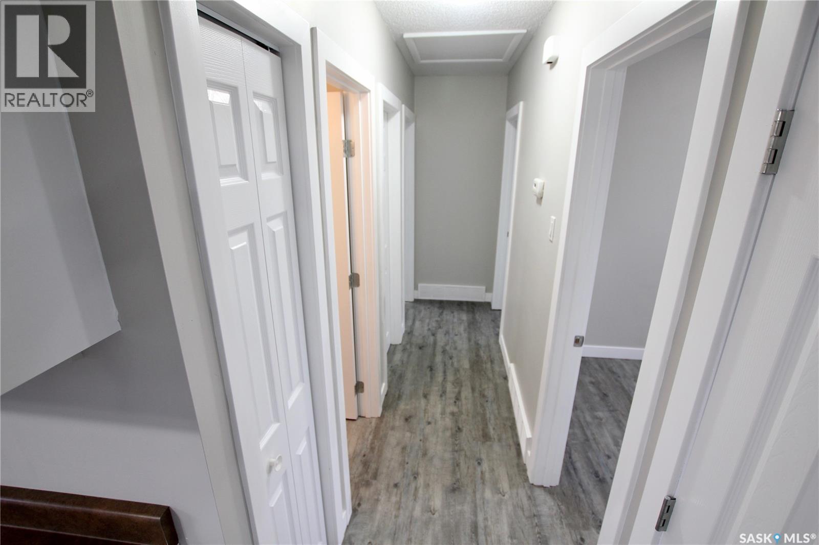 303 Royal Street, Regina, Saskatchewan  S4R 4Y2 - Photo 8 - SK036342