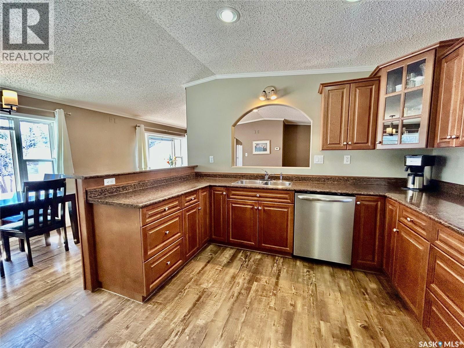 607 Beharrel Street, Oxbow, Saskatchewan  S0C 2B0 - Photo 10 - SK036314