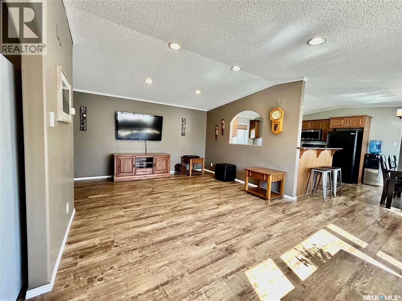 607 Beharrel Street, Oxbow, Saskatchewan  S0C 2B0 - Photo 15 - SK036314