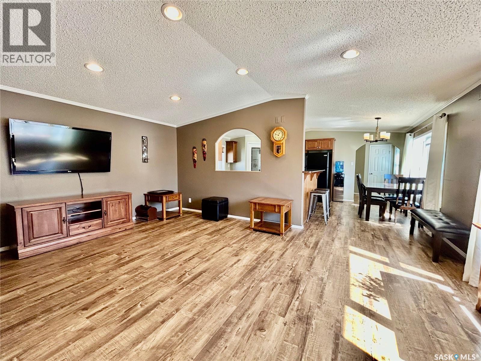 607 Beharrel Street, Oxbow, Saskatchewan  S0C 2B0 - Photo 16 - SK036314