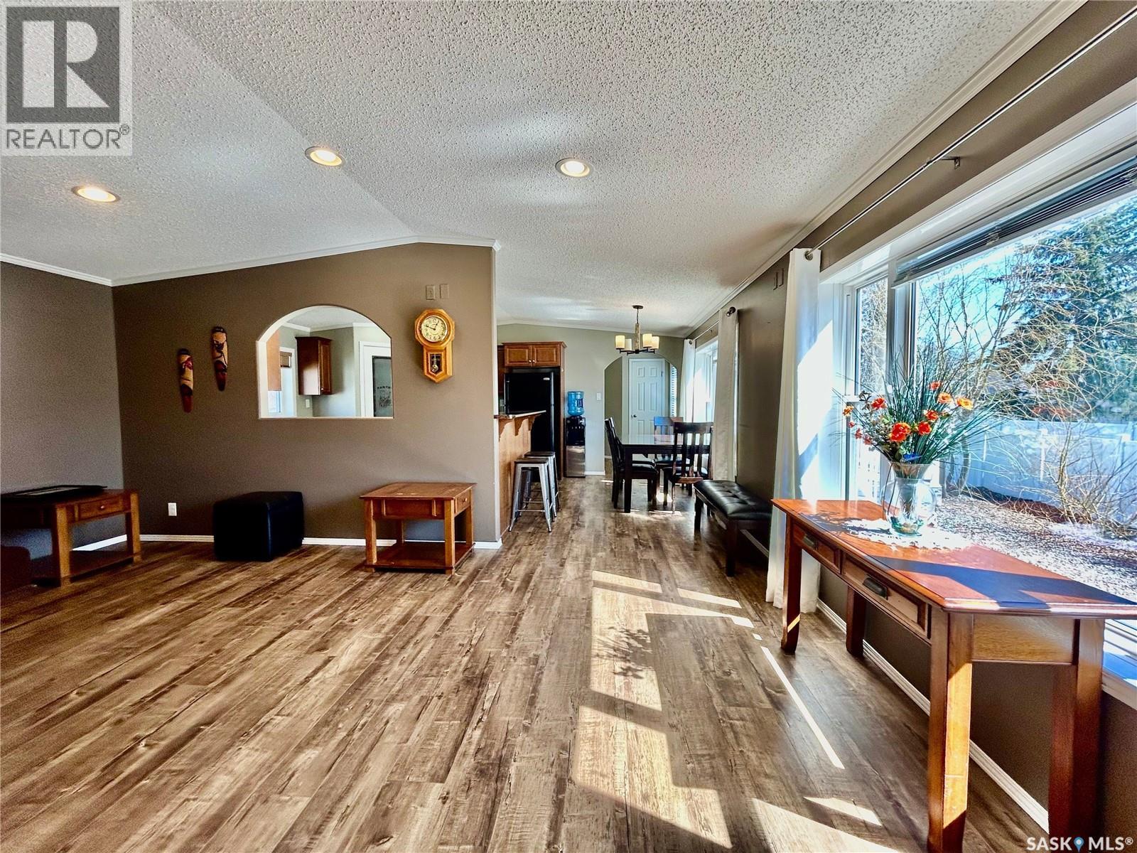 607 Beharrel Street, Oxbow, Saskatchewan  S0C 2B0 - Photo 20 - SK036314