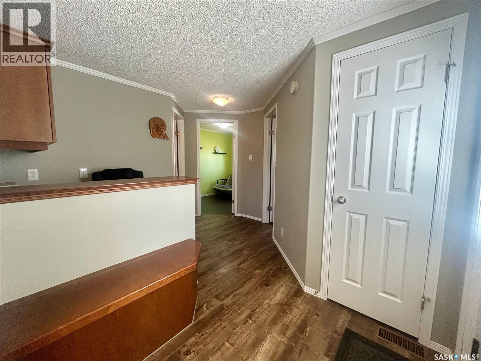 607 Beharrel Street, Oxbow, Saskatchewan  S0C 2B0 - Photo 33 - SK036314