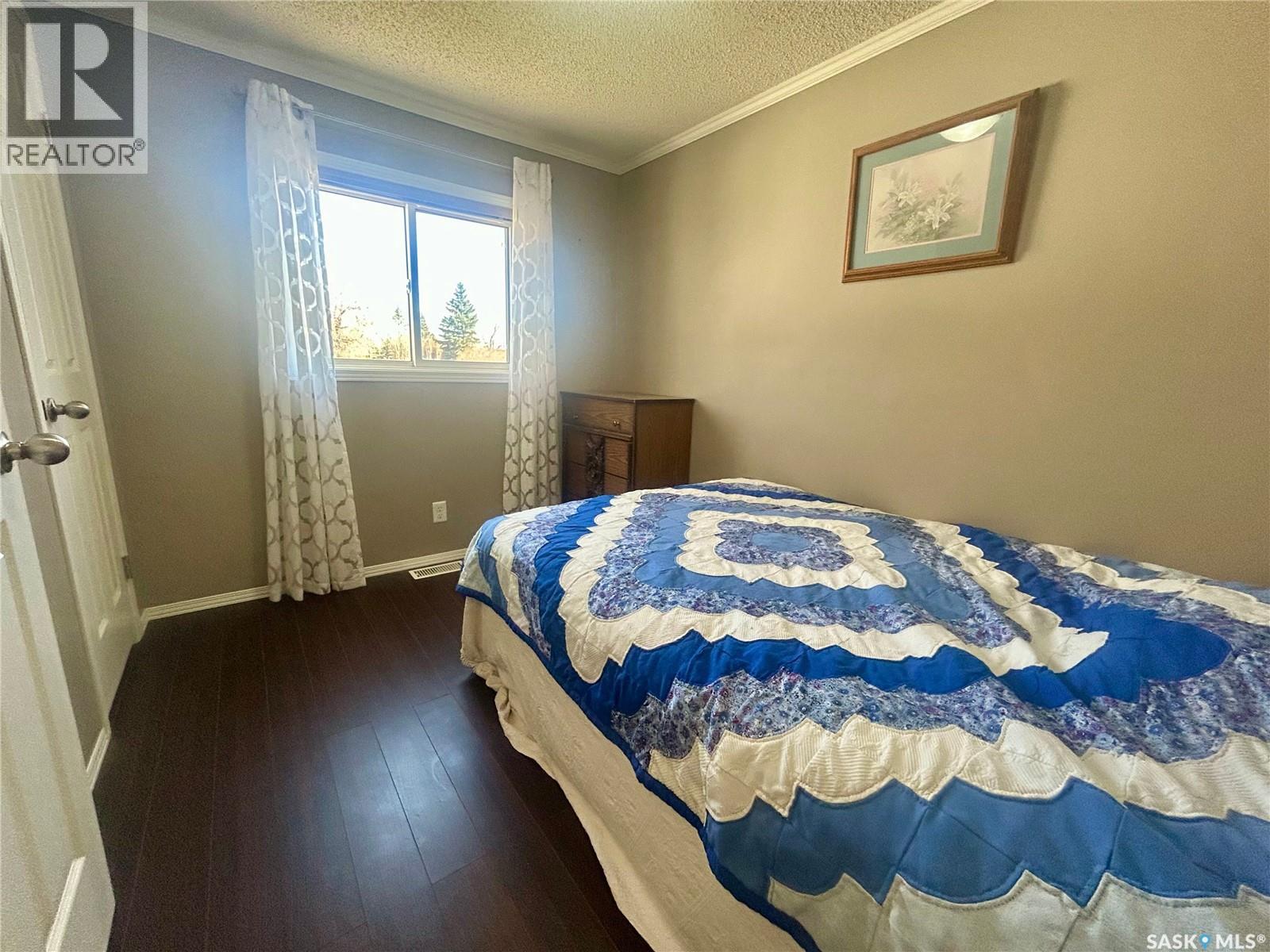 607 Beharrel Street, Oxbow, Saskatchewan  S0C 2B0 - Photo 42 - SK036314