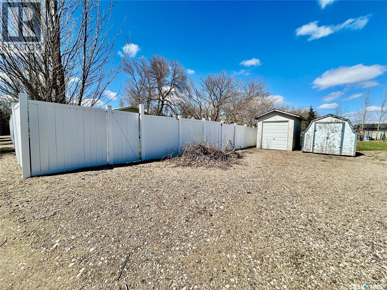 607 Beharrel Street, Oxbow, Saskatchewan  S0C 2B0 - Photo 50 - SK036314