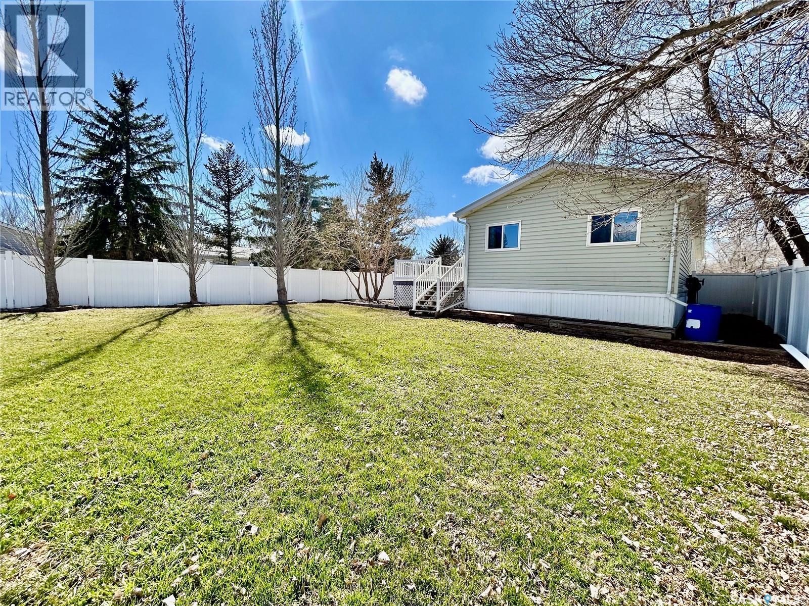 607 Beharrel Street, Oxbow, Saskatchewan  S0C 2B0 - Photo 52 - SK036314