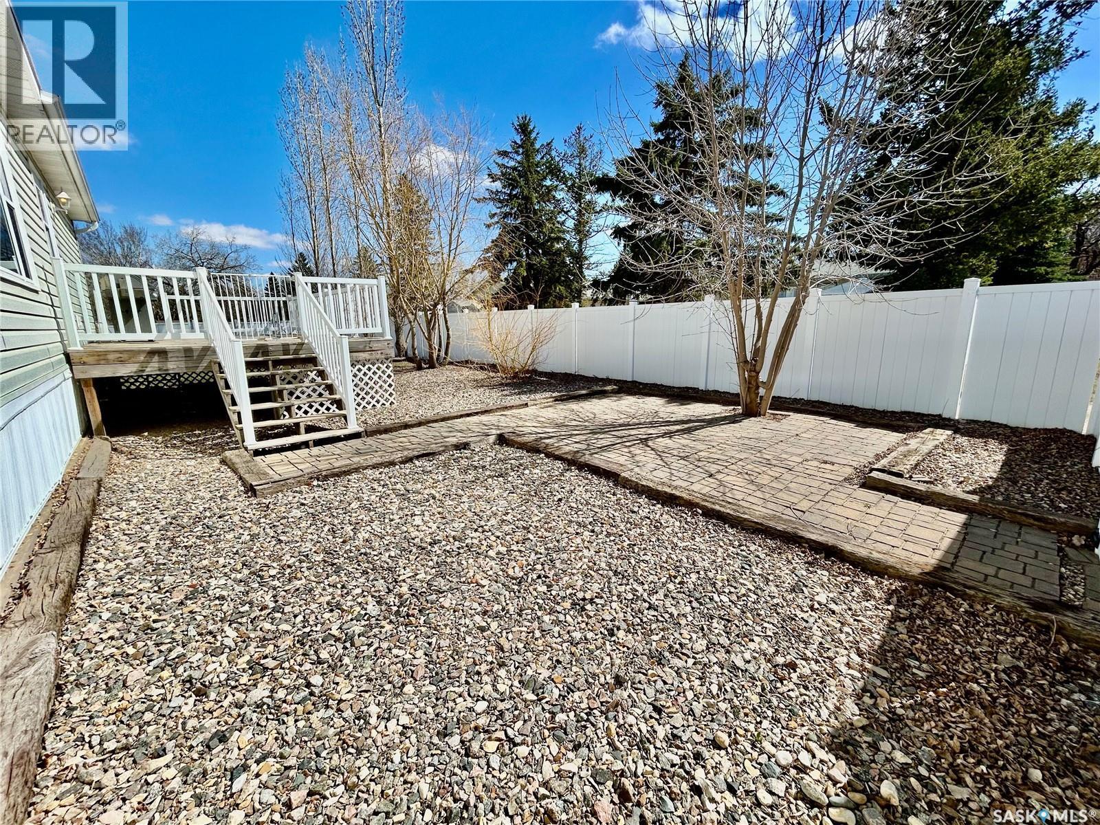 607 Beharrel Street, Oxbow, Saskatchewan  S0C 2B0 - Photo 57 - SK036314