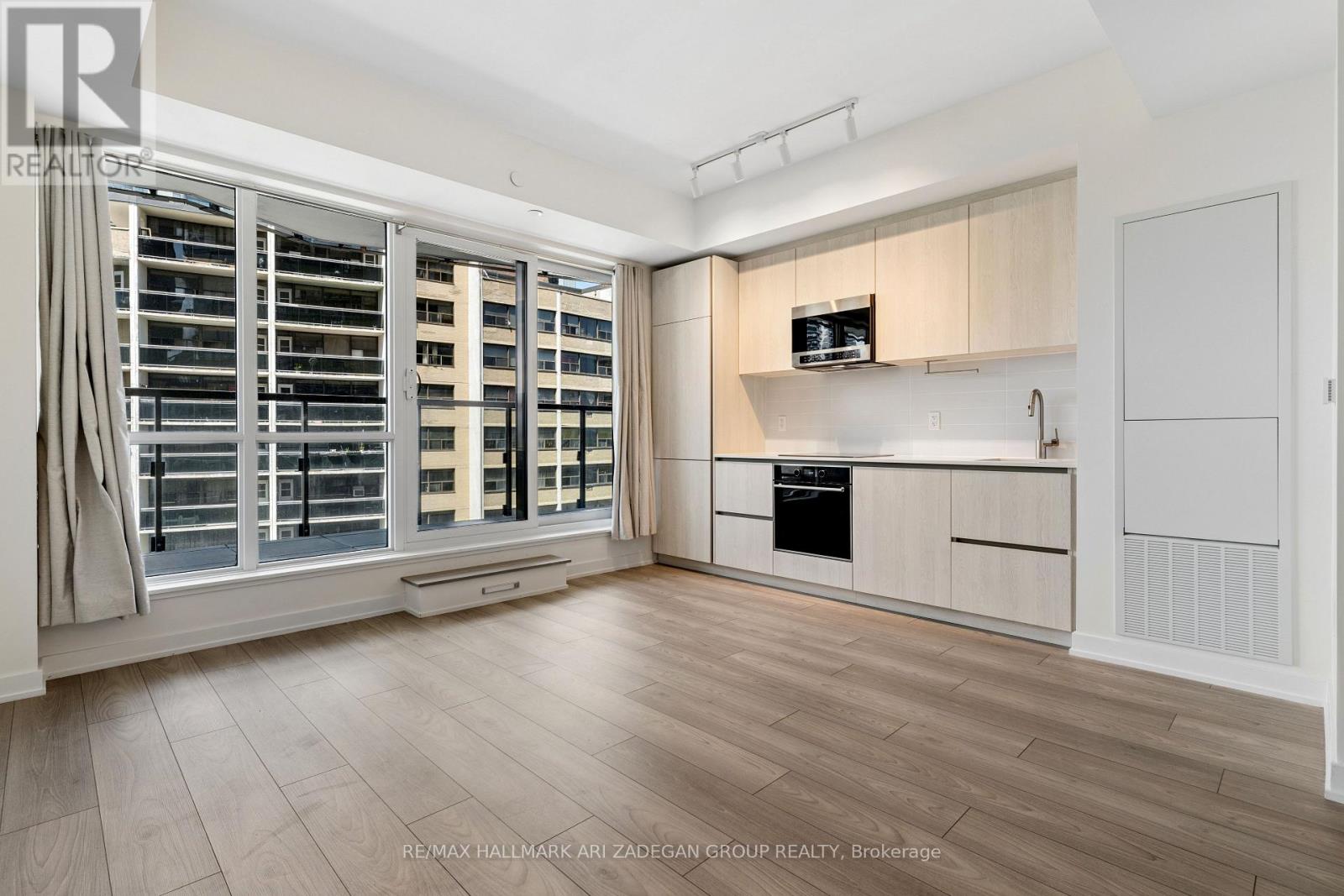 716n - 120 Broadway Avenue, Toronto, Ontario M4P 1V7 - Photo 3 - C13142596