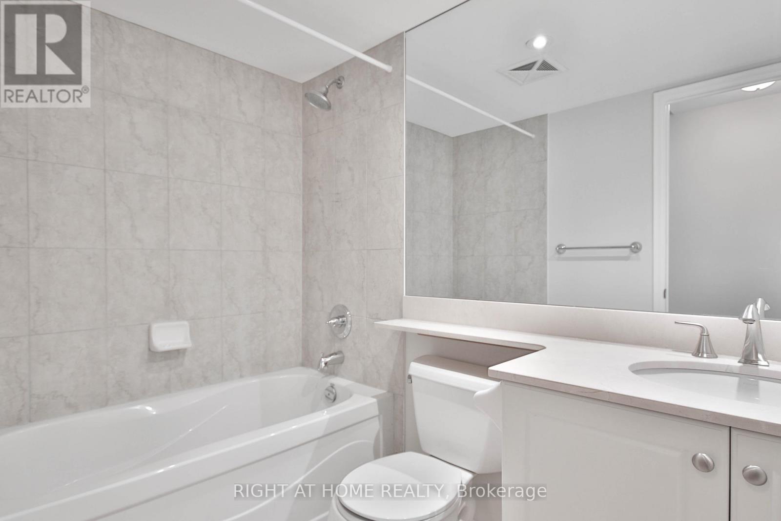 411 - 900 Mount Pleasant Road, Toronto, Ontario  M4P 3J9 - Photo 12 - C13142632