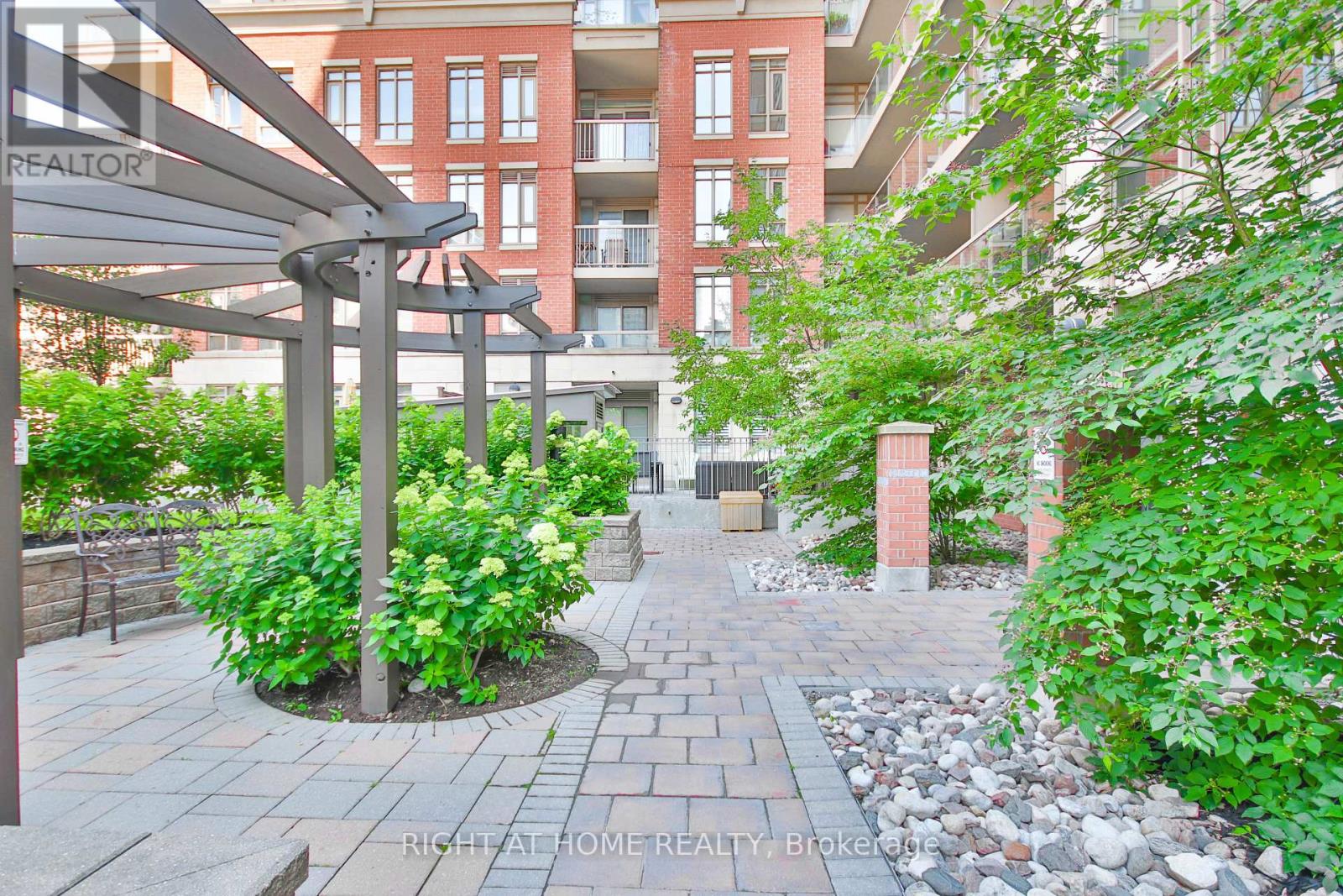 411 - 900 Mount Pleasant Road, Toronto, Ontario  M4P 3J9 - Photo 15 - C13142632