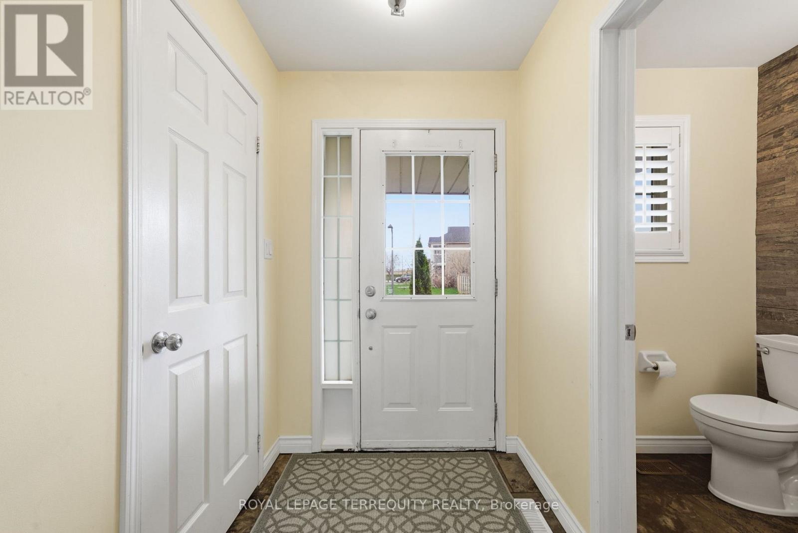 69 Hammond Street, Clarington, Ontario  L1C 5E6 - Photo 5 - E13142742