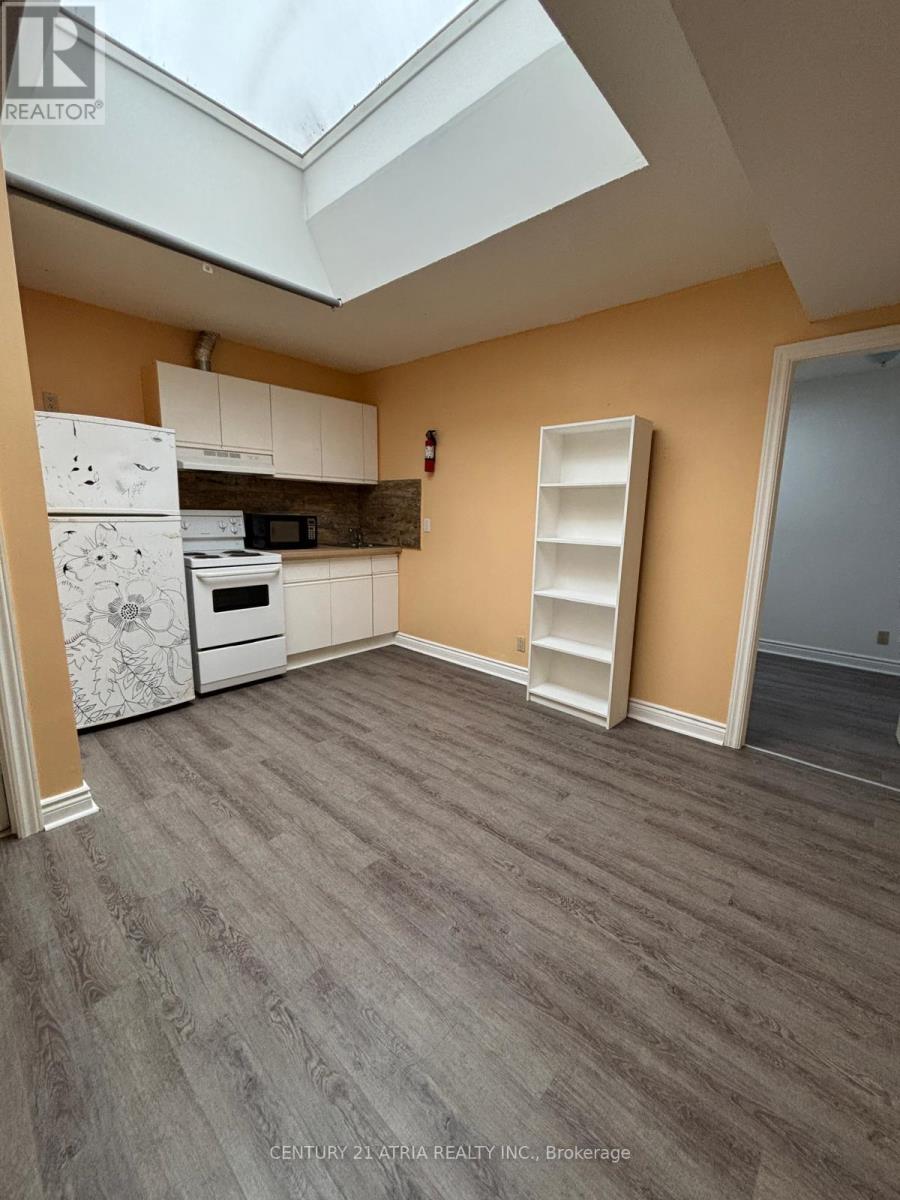 APT 2 - 2828 DANFORTH AVENUE