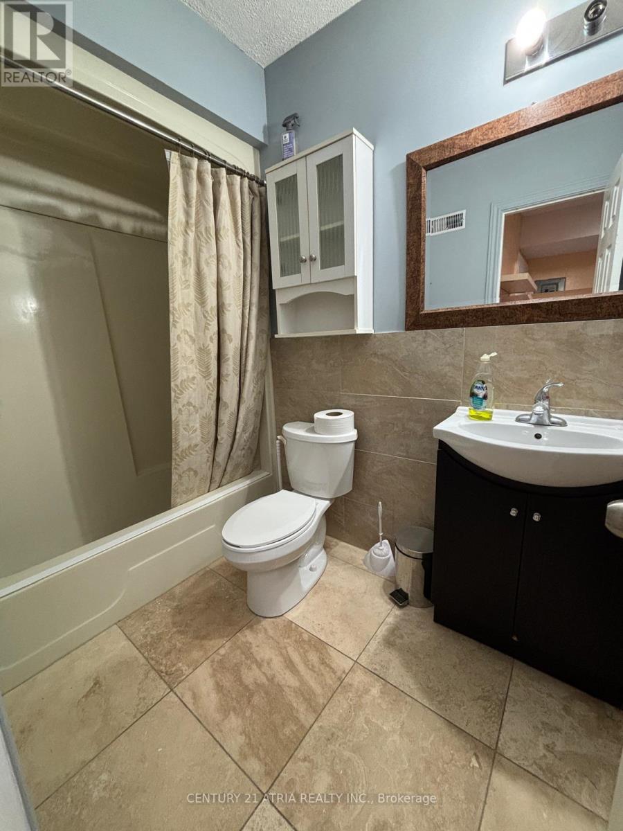 Apt 2 - 2828 Danforth Avenue, Toronto, Ontario  M4C 1M1 - Photo 5 - E13142750
