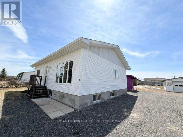 9 Payette Street Val Rita Street, Kapuskasing, Ontario  P0L 2G0 - Photo 2 - T13143002