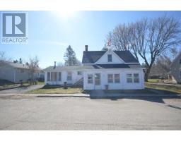 235 RENFREW AVENUE W, Renfrew, Ontario