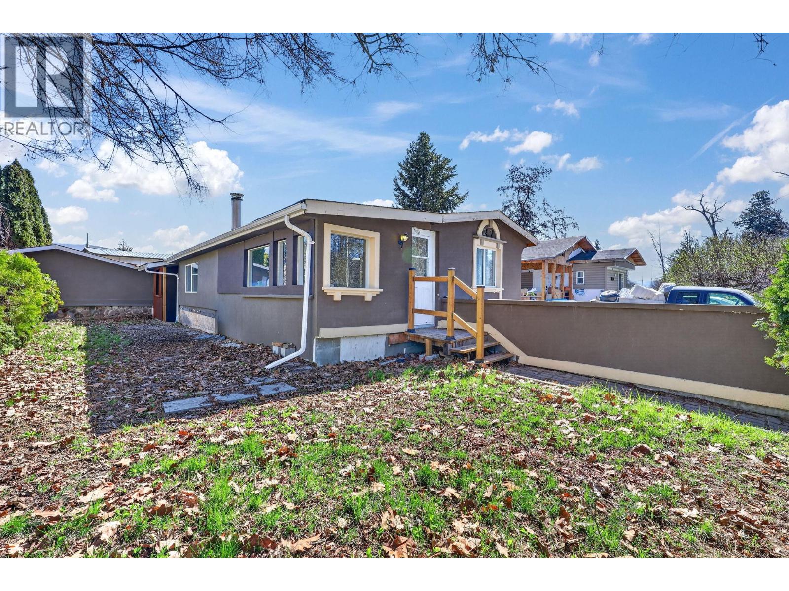 715 Beaver Lake Road Unit# 27, Kelowna, British Columbia  V4V 1E6 - Photo 1 - 10383478