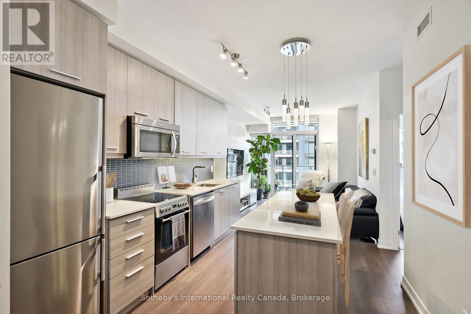 903 - 105 George Street, Toronto, Ontario  M5A 0L4 - Photo 1 - C13142794