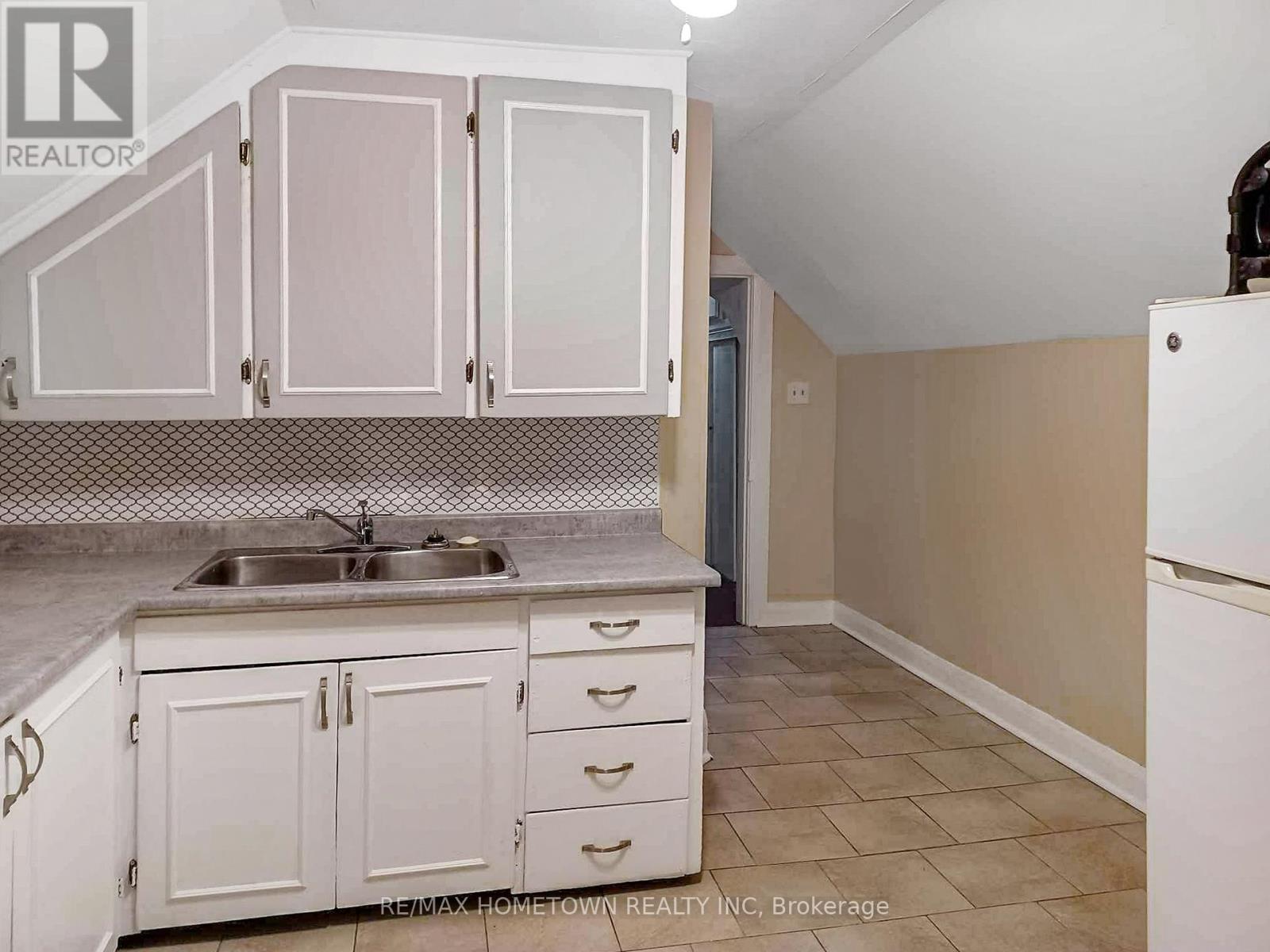 5 Robinson Avenue, Smiths Falls, Ontario  K7A 1K3 - Photo 12 - X13142954