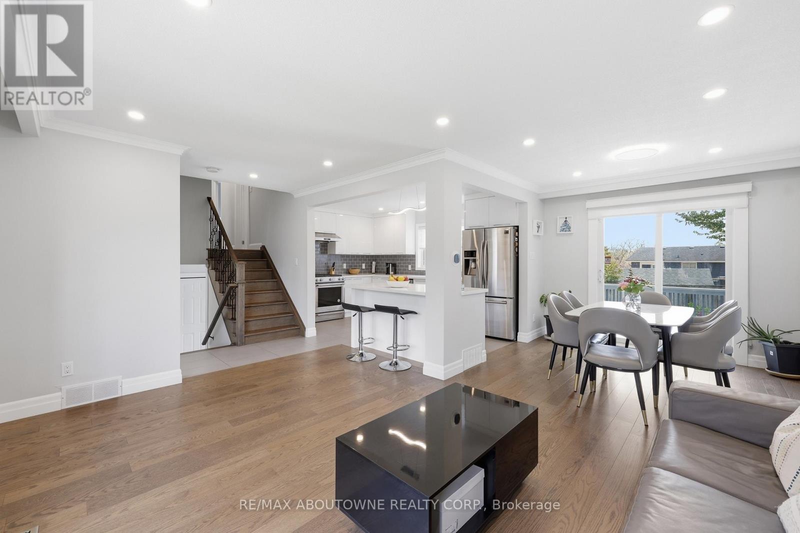 2122 Bridge Road, Oakville, Ontario  L6L 2G1 - Photo 11 - W13142554