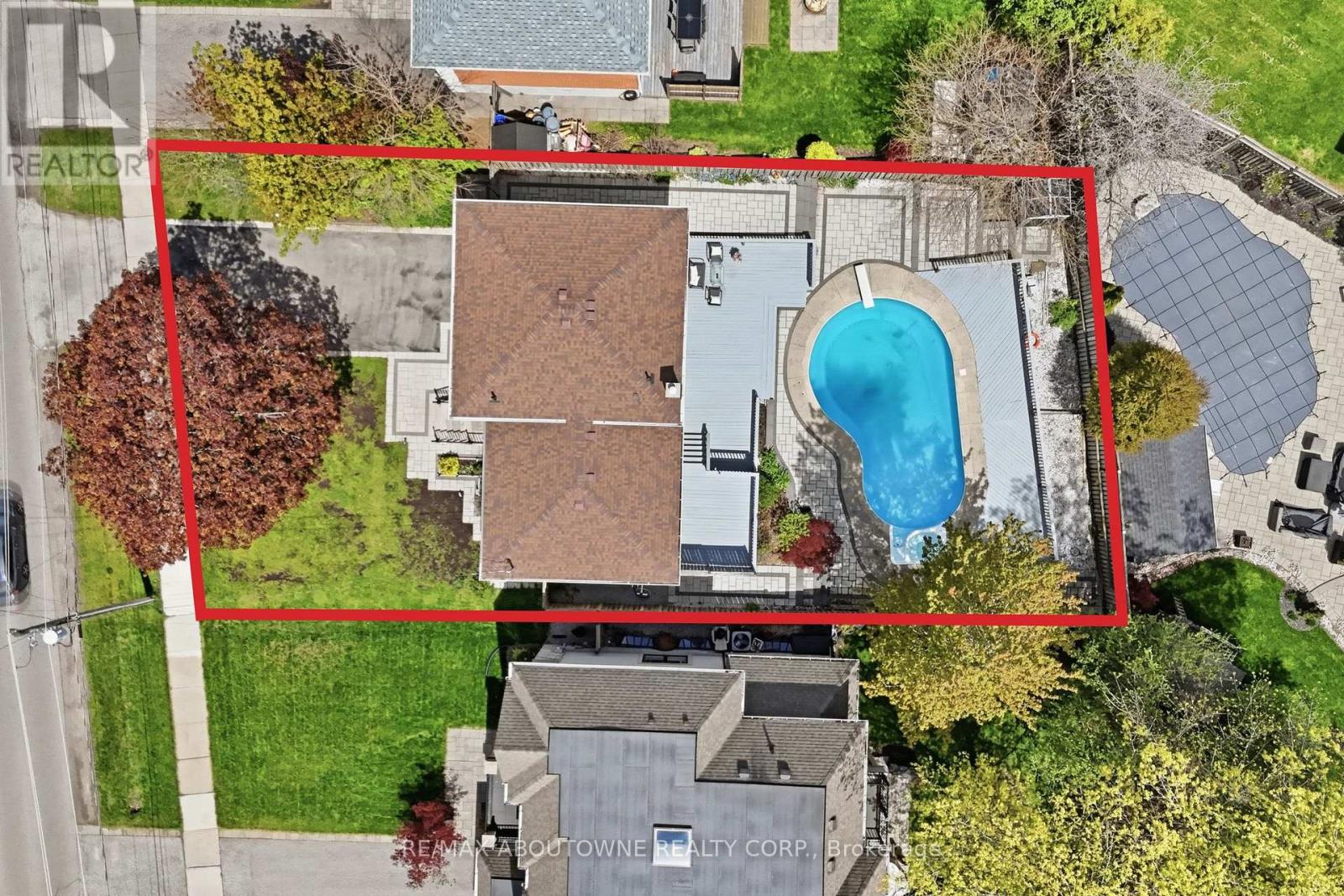 2122 Bridge Road, Oakville, Ontario  L6L 2G1 - Photo 3 - W13142554
