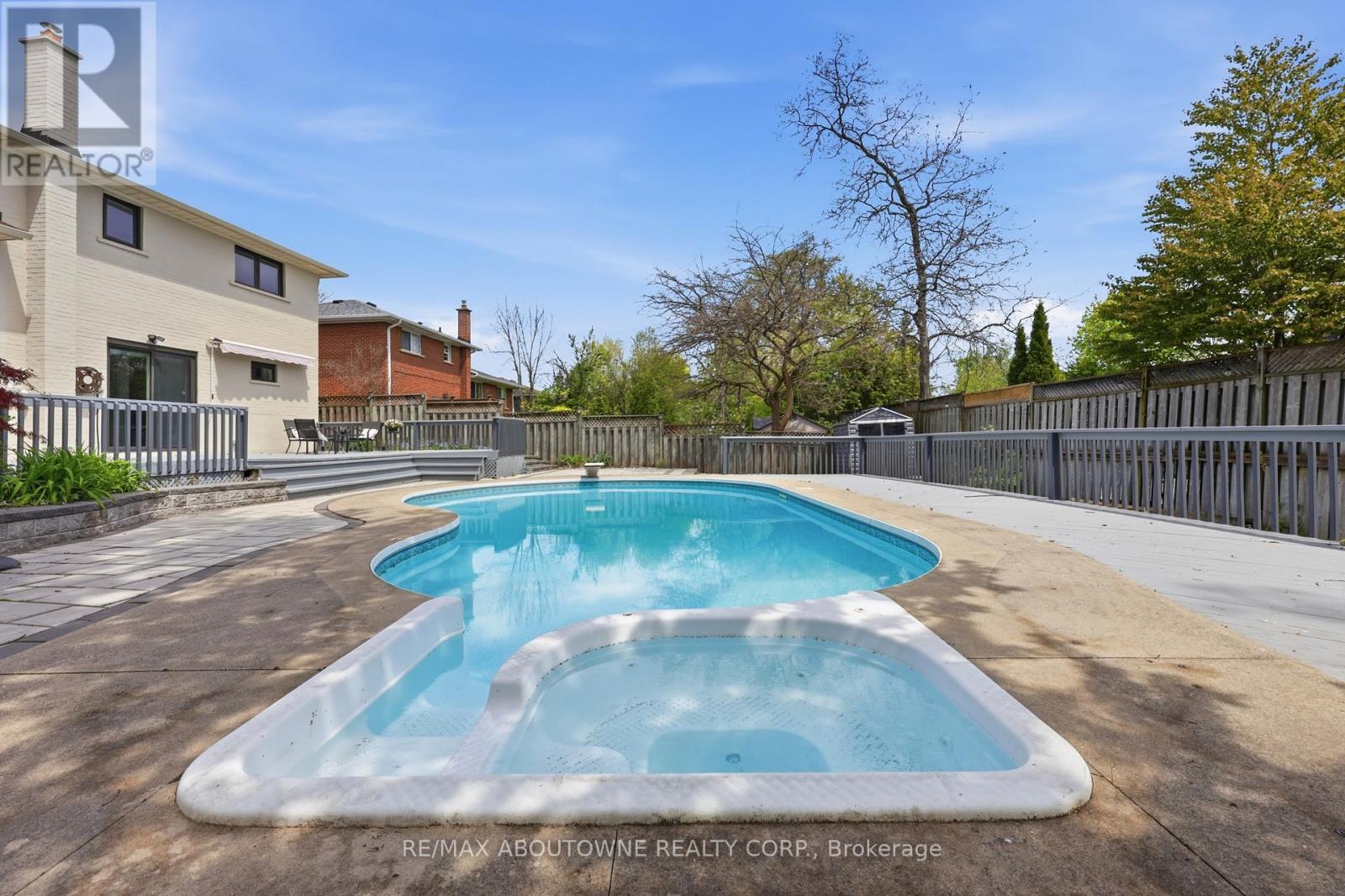 2122 Bridge Road, Oakville, Ontario  L6L 2G1 - Photo 39 - W13142554