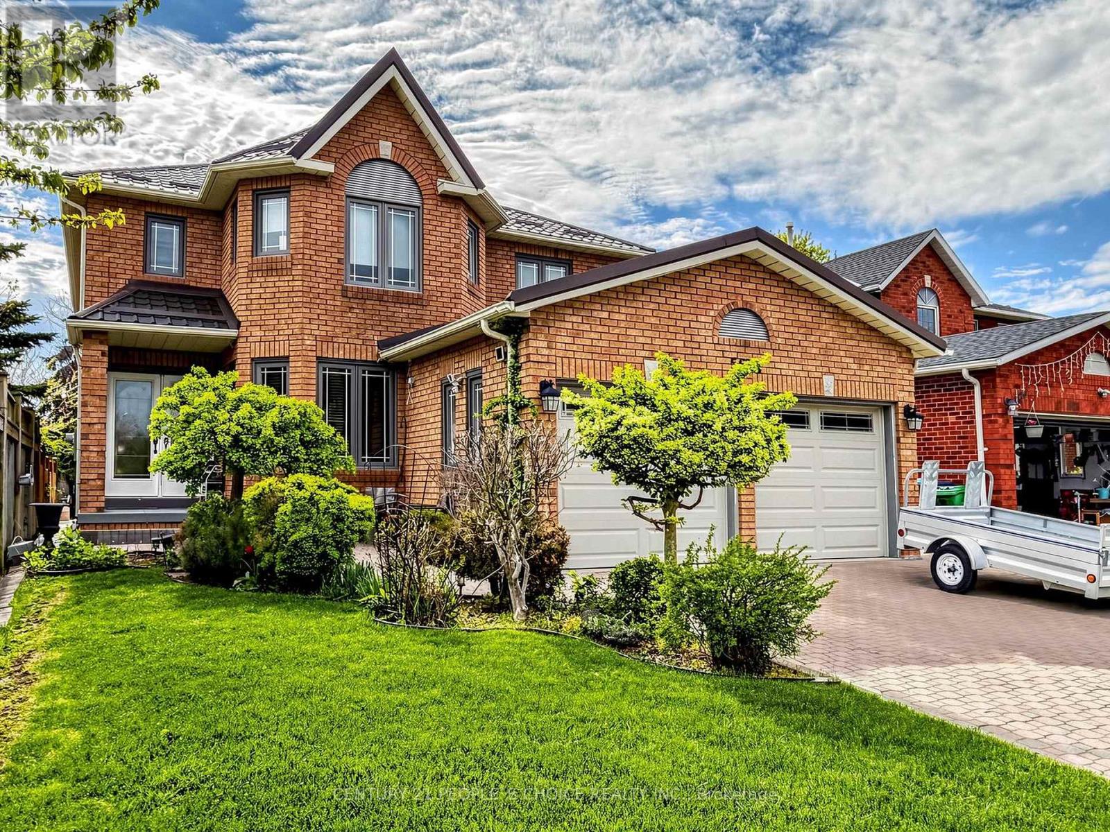 5698 Colby Court, Mississauga, Ontario  L5M 4S7 - Photo 3 - W13142564