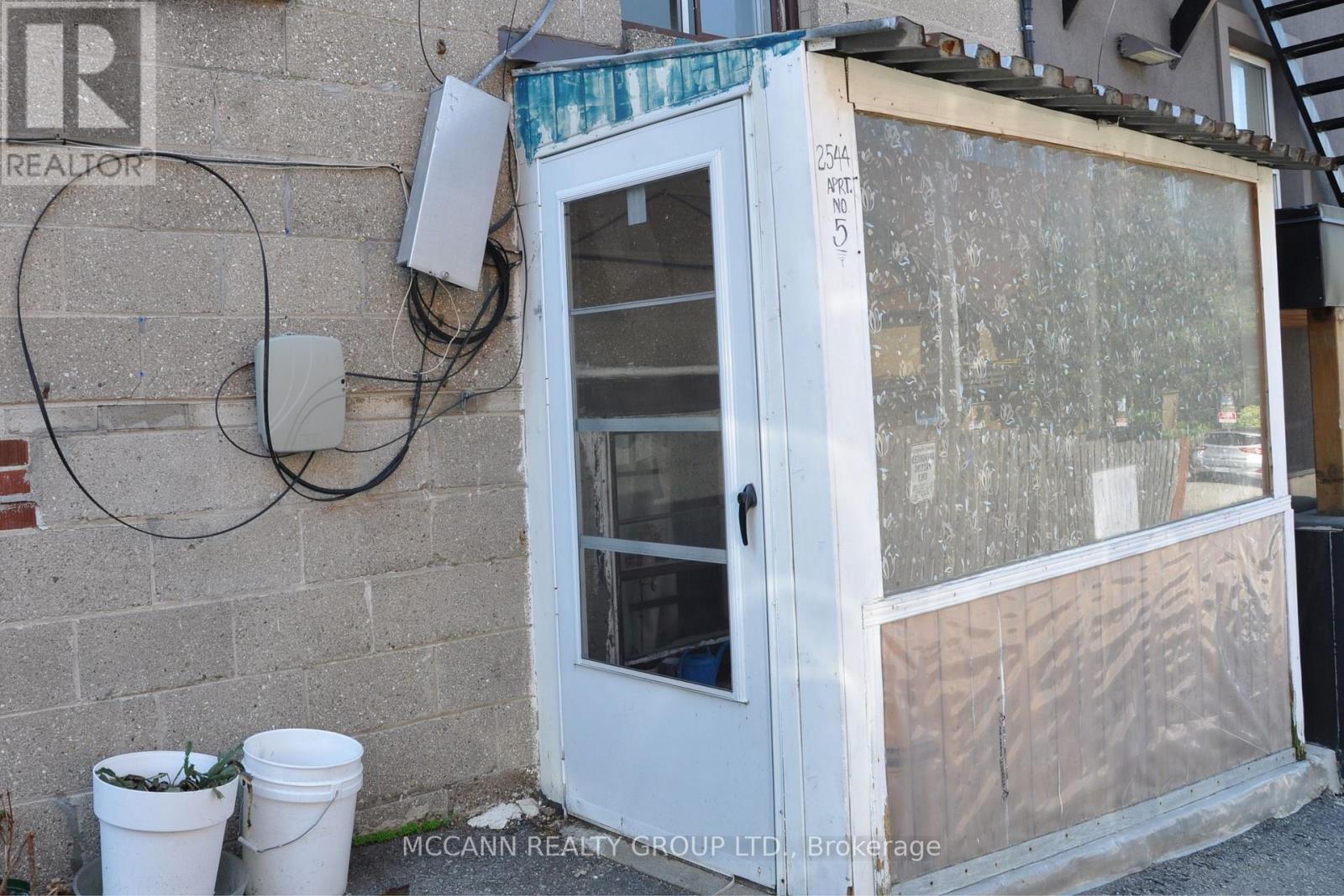 2544 Eglinton Avenue W, Toronto, Ontario  M6M 1T1 - Photo 12 - W13142594