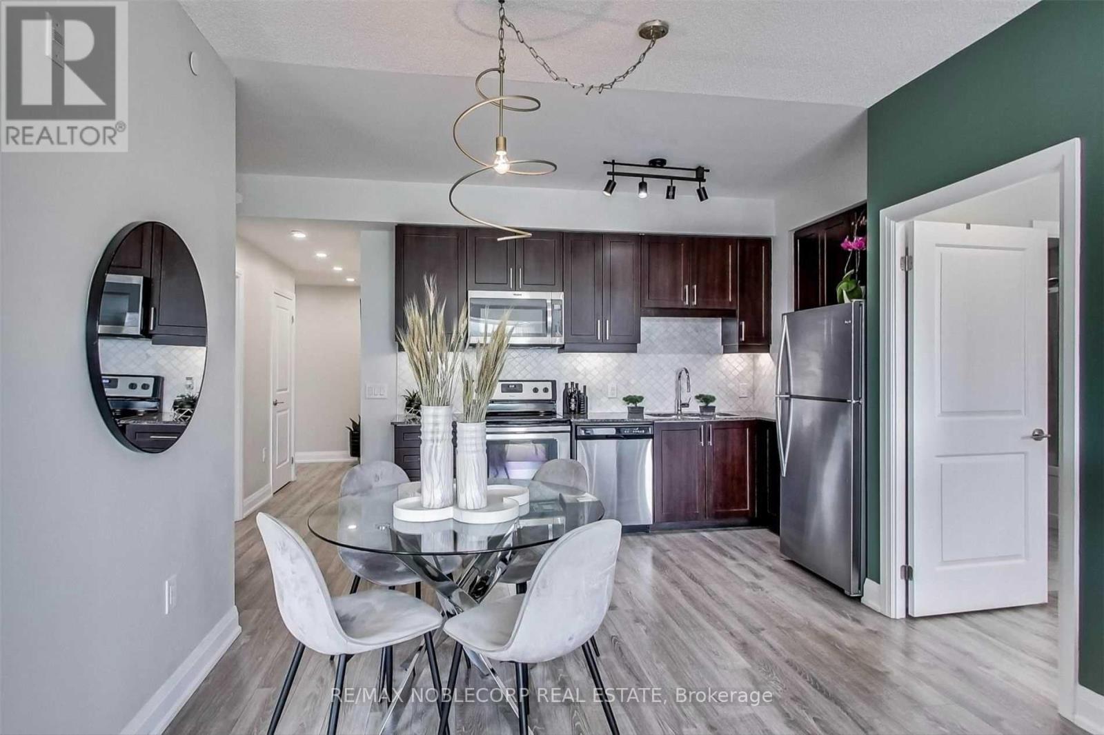 304 - 2800 Keele Street, Toronto, Ontario  M3M 0B8 - Photo 4 - W13142610