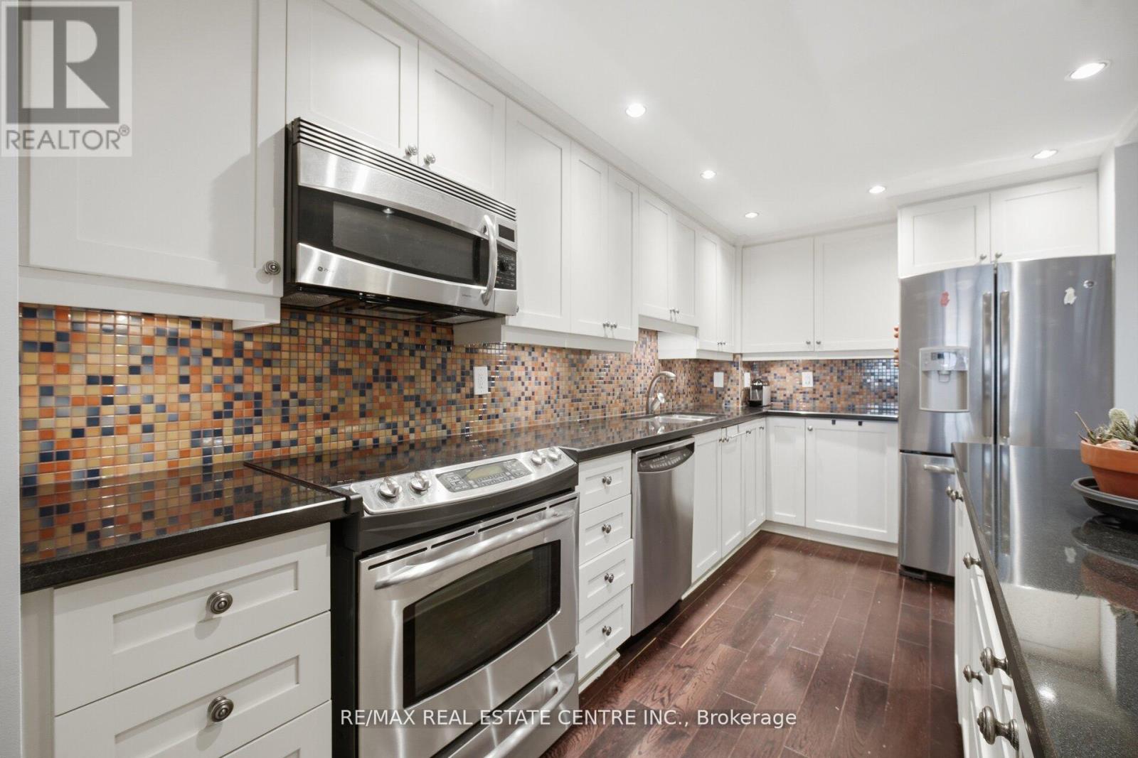 Ph3 - 1110 Walden Circle, Mississauga, Ontario  L5J 4R3 - Photo 5 - W13142642