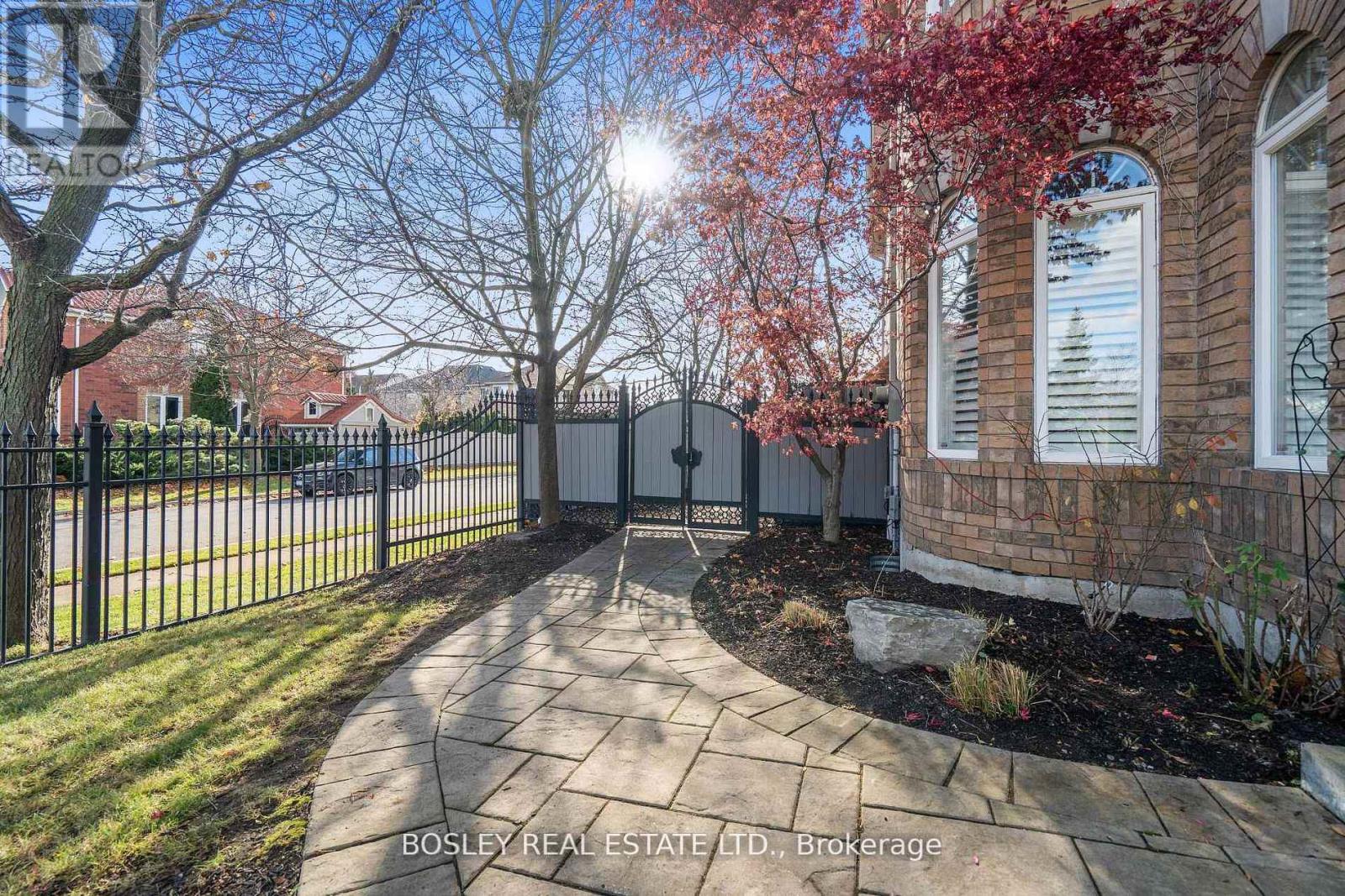 6358 Lisgar Drive, Mississauga, Ontario  L5N 7W1 - Photo 36 - W13142756