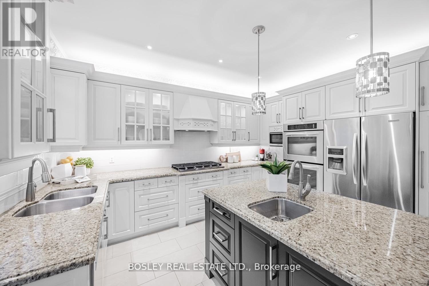 6358 Lisgar Drive, Mississauga, Ontario  L5N 7W1 - Photo 6 - W13142756