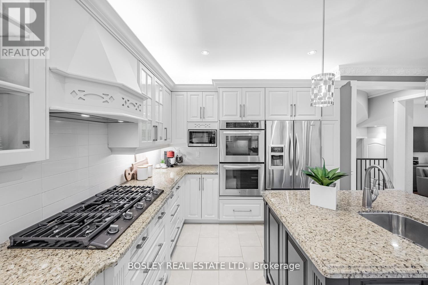 6358 Lisgar Drive, Mississauga, Ontario  L5N 7W1 - Photo 7 - W13142756