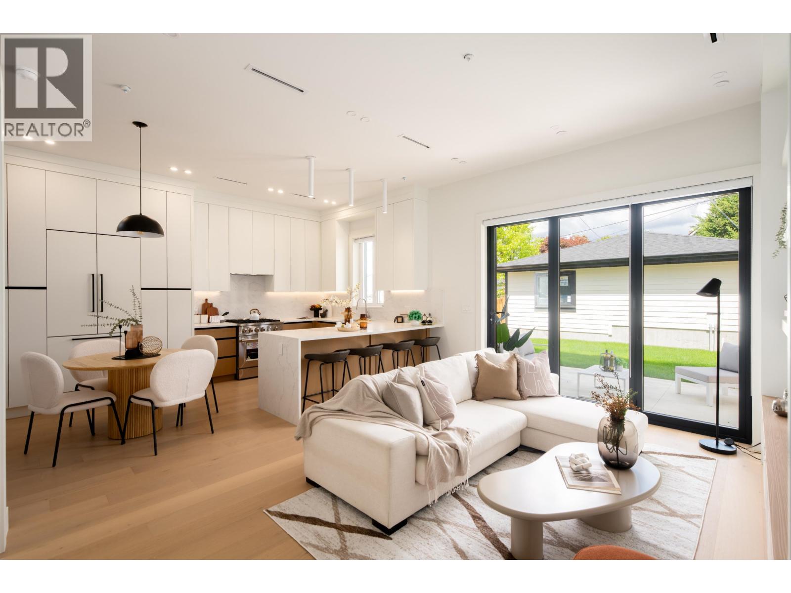 2 3645 Dundas Street, Vancouver, British Columbia  V5K 1S3 - Photo 6 - R3122139