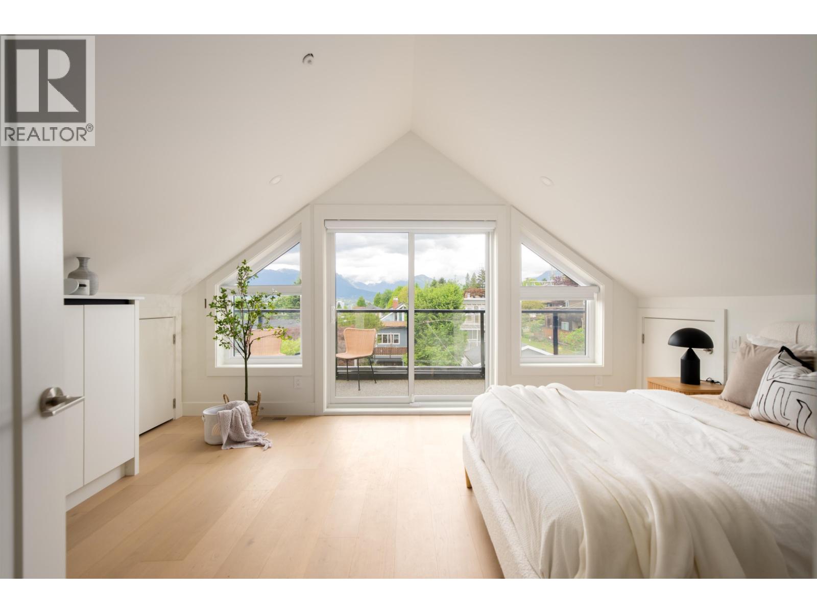 2 3645 Dundas Street, Vancouver, British Columbia  V5K 1S3 - Photo 20 - R3122139