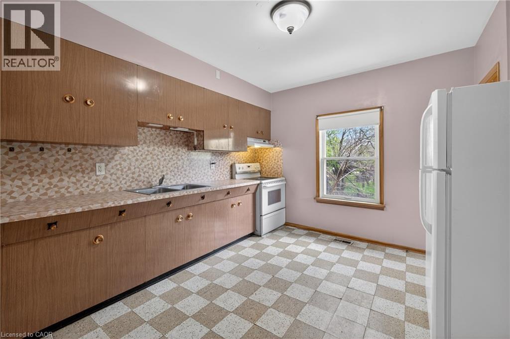 123 Elizabeth Street, Guelph, Ontario  N1E 2X4 - Photo 14 - 40830244