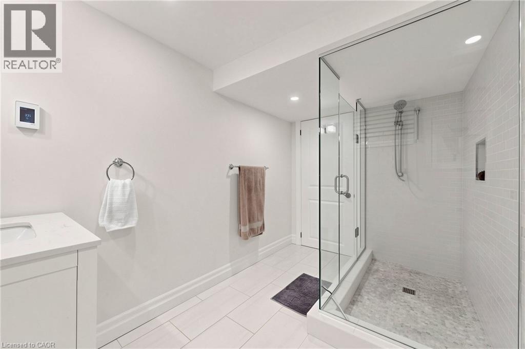 1365 Ester Drive, Burlington, Ontario  L7L 1L4 - Photo 29 - 40831199