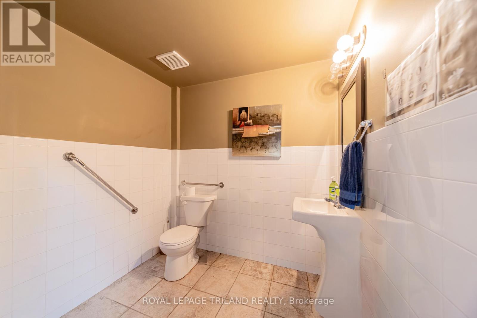 2 - 99 Ontario Street S, Lambton Shores, Ontario  N0M 1T0 - Photo 36 - X13143138